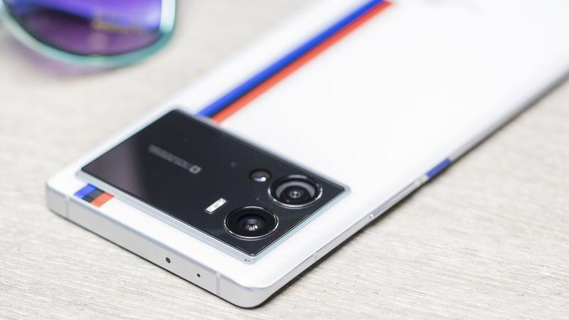 vivo iQOO 9T Review