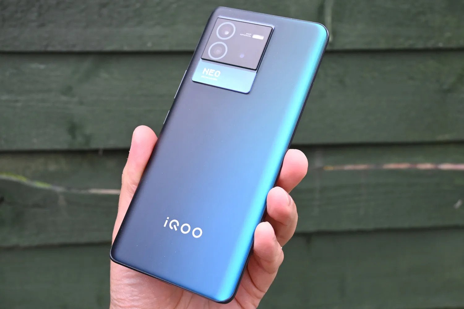 vivo iQOO Neo 6 Review (4)